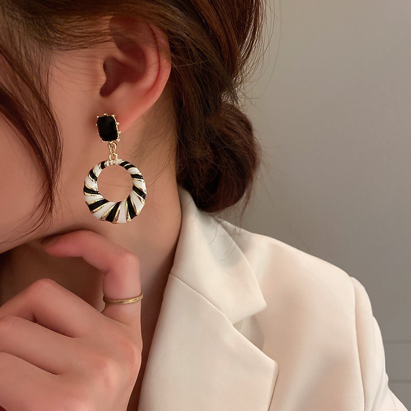 B&W Retro Striped Earrings