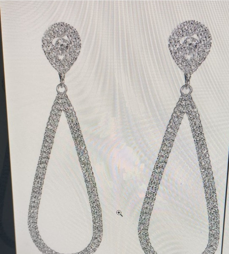 Exaggerated Rhinestone Teardrop Dangle Earrings