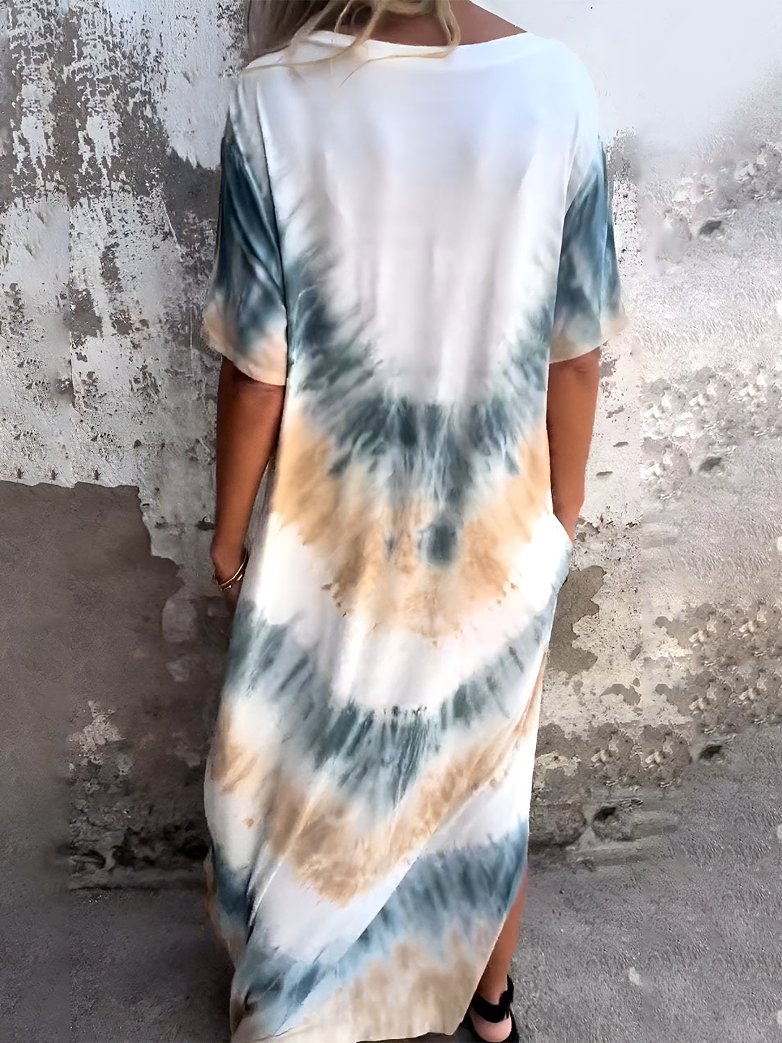 Back of Tie-Dye Short Sleeve Lounge Maxi Dress