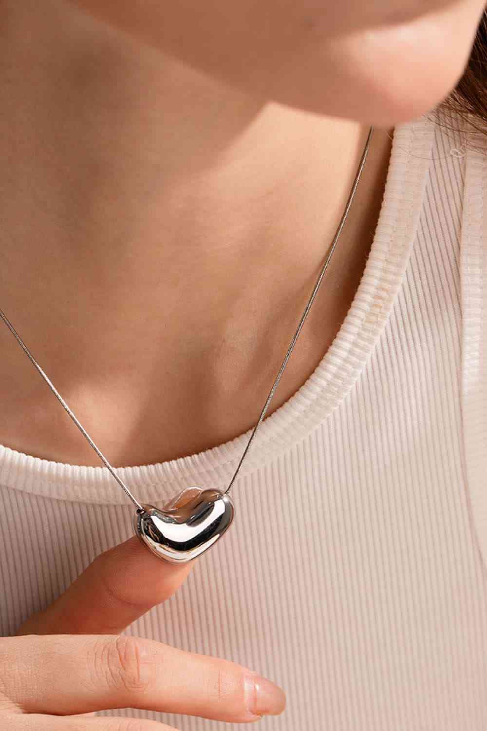 Liquid Heart Shape Pendant Necklace