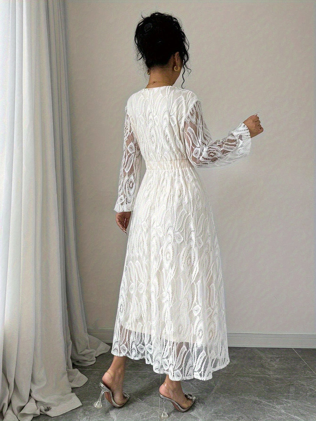 Elegant Long Sleeve V-Neck Lace Peplum Dress