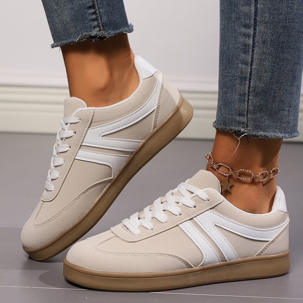 Trendy Lace-up Sports Shoes