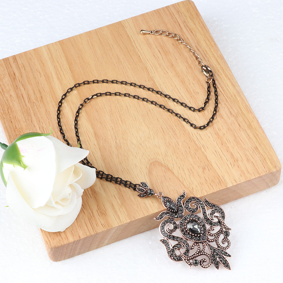 Vintage Gray Crystal Filigree Pendant Necklace