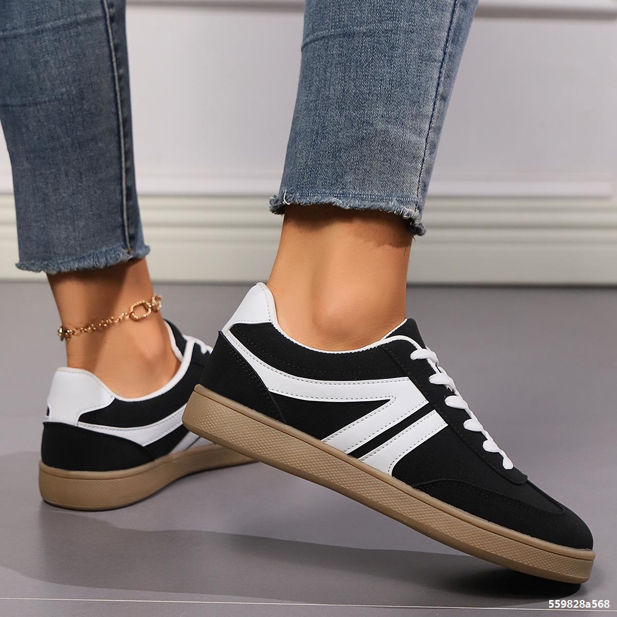 Trendy Lace-up Sports Shoes