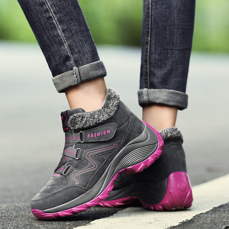 Ladies Leather Hiking Shoes