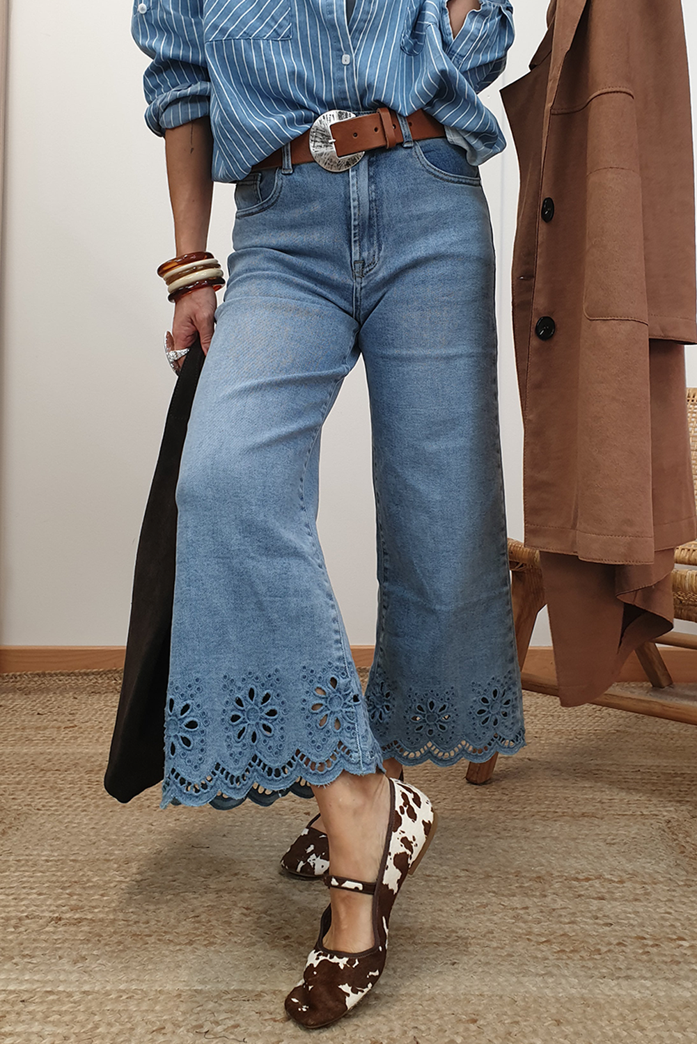 Light Blue Embroidered Wide Leg High Waist Scalloped Hem Jeans