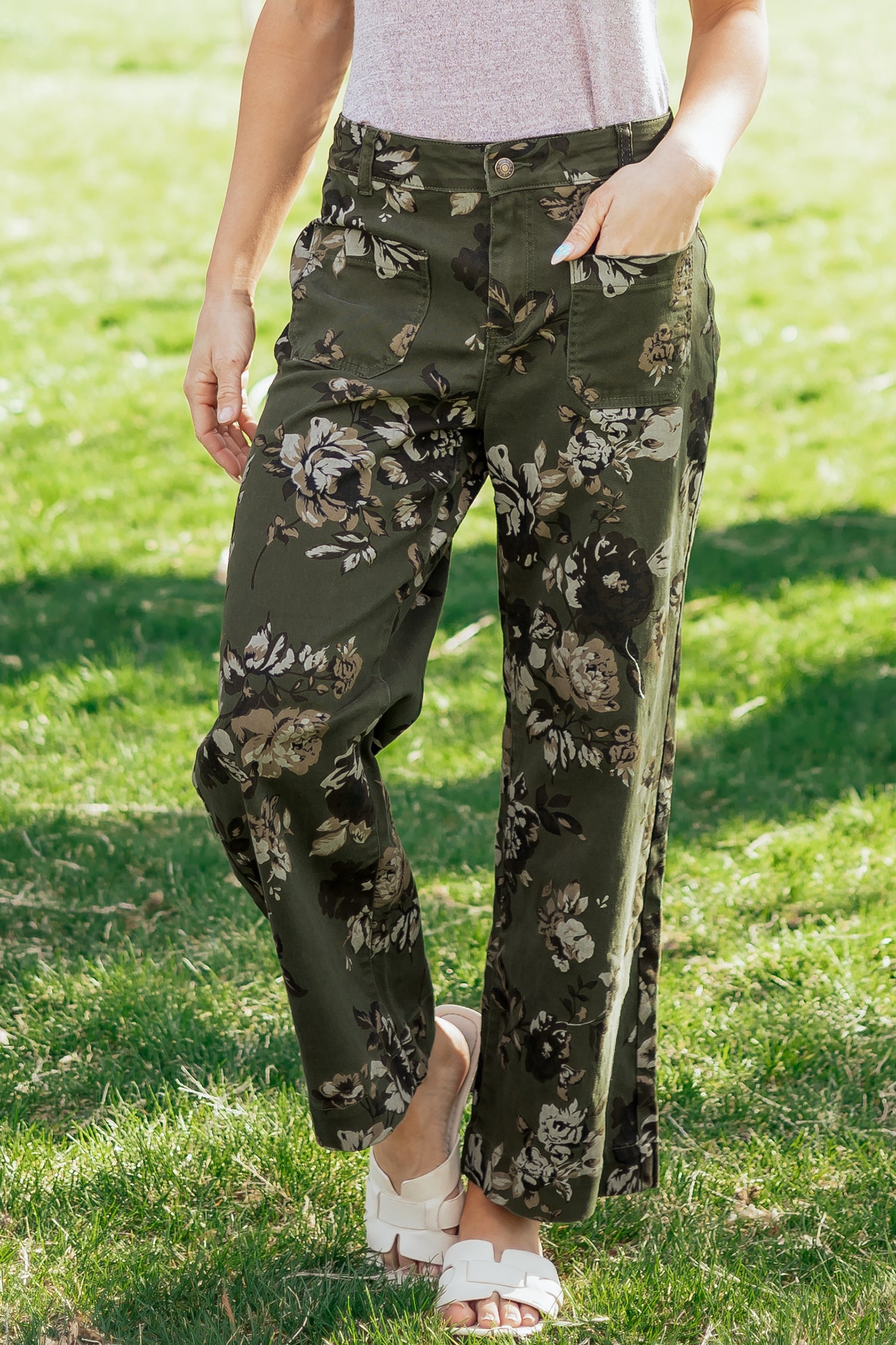 Green Vintage Floral Print Square Patch Pocket Raw Hem Shift Jeans Dear-Lover Dropshipping Bottoms/Jeans