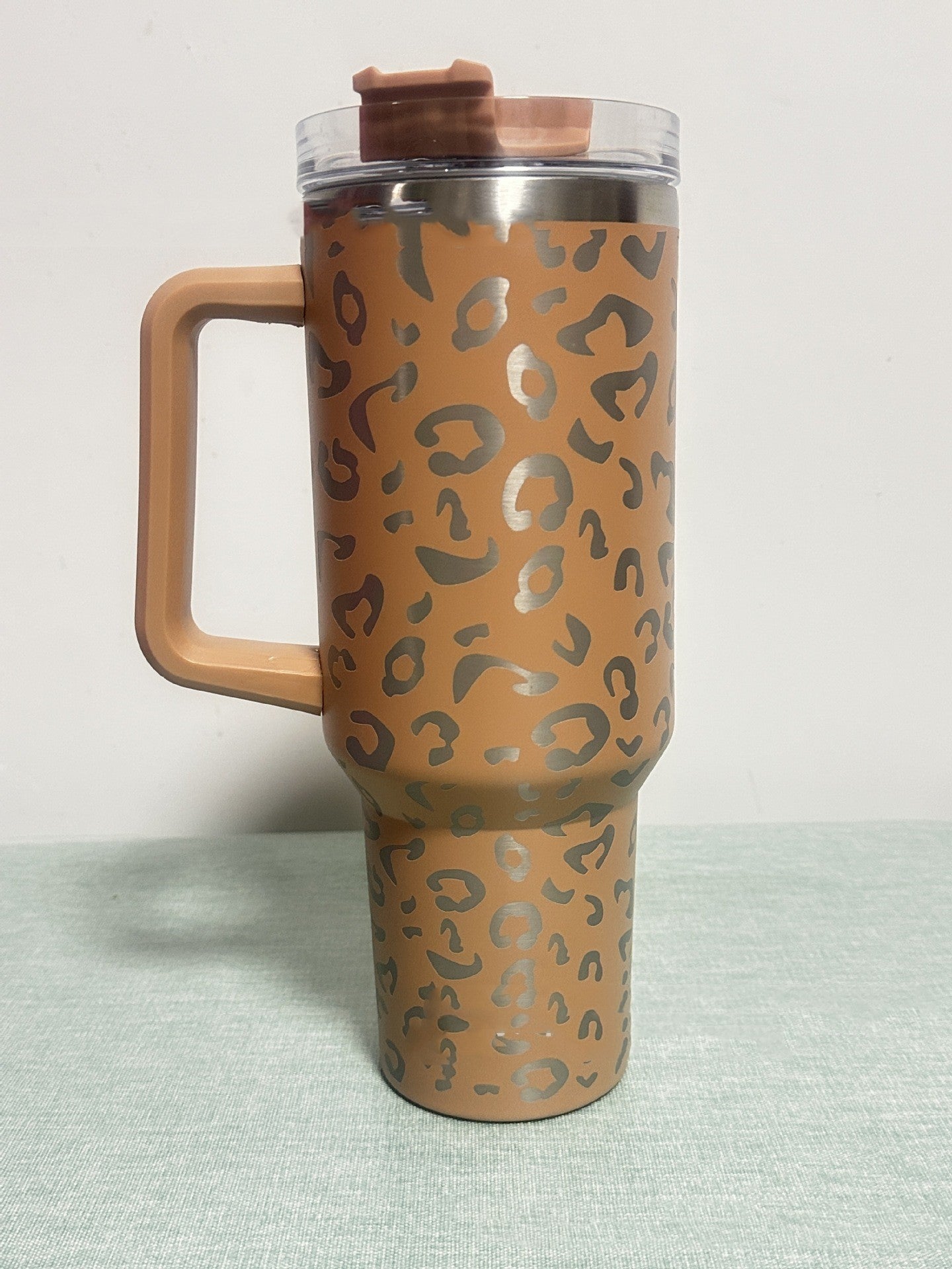 40oz Stainless Steel Handle Insulated Leopard Cup