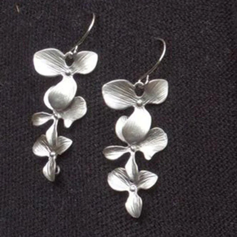 Silver Petals Necklace And Earrings Set Earrings Bazaare Mart Silver Flowers Necklace Earrings Set