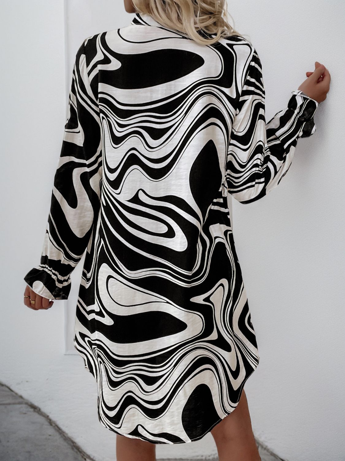 B&W Abstract Ruffled Printed V-Neck Long Sleeve Dress