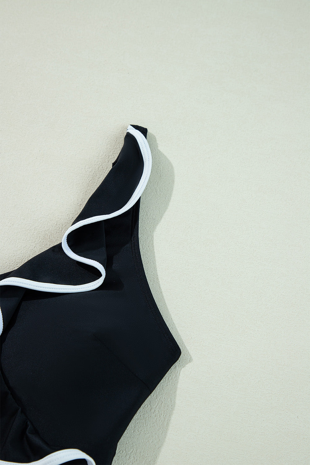 B&W Color Contrast Ruffled Wrap V Neck Swimsuit