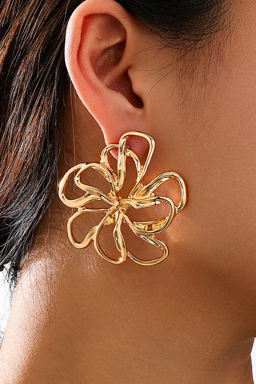 Gold Hollow Out Floral Dangle Earrings