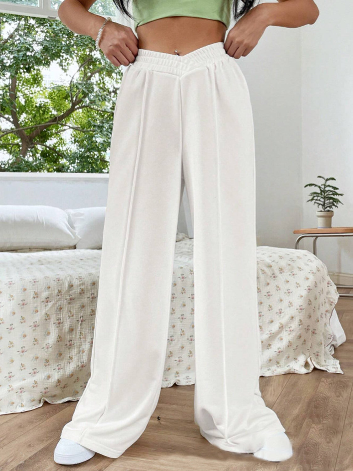Elastic Waist Wide Leg Sweatpants