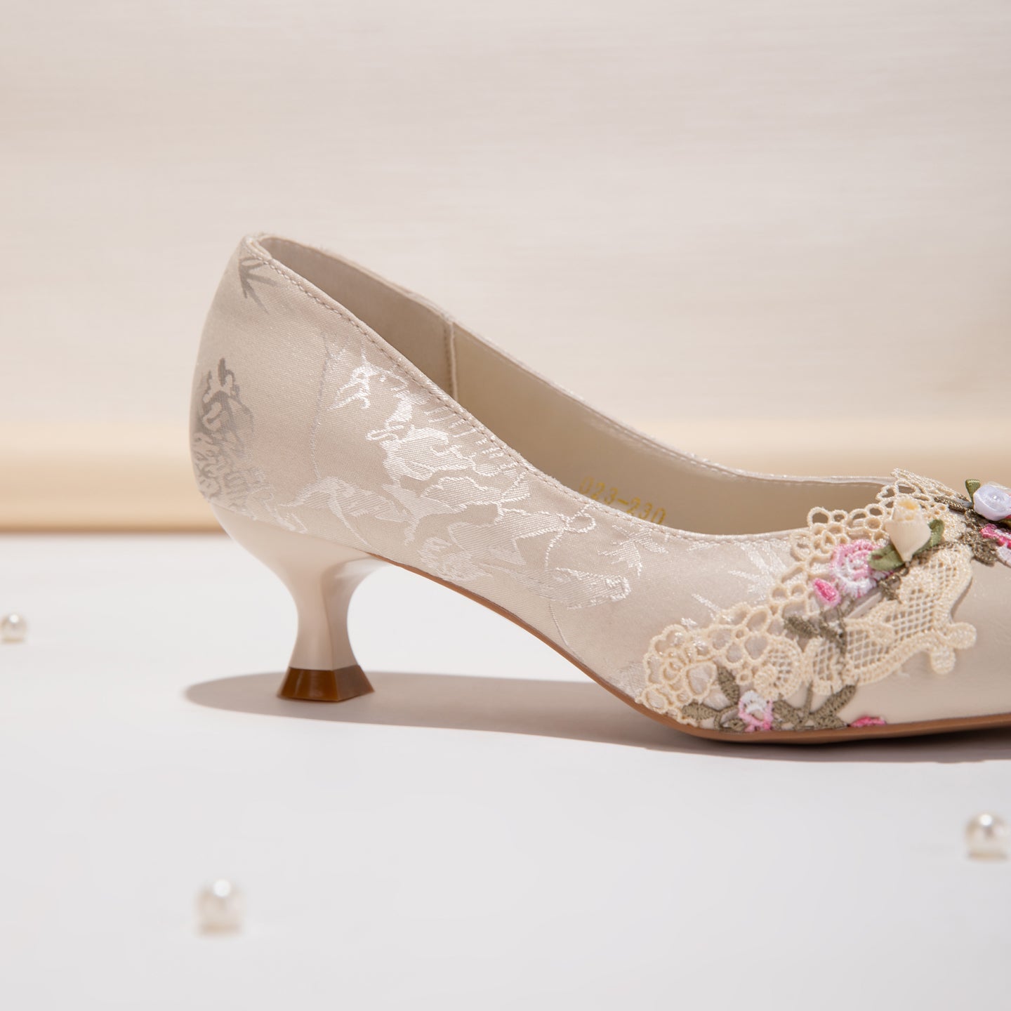 Beige Jacquard Kitten Heels – Pointed Toe Floral Embroidered Elegant Dress Shoe CJ Dropshipping Floral Pumps