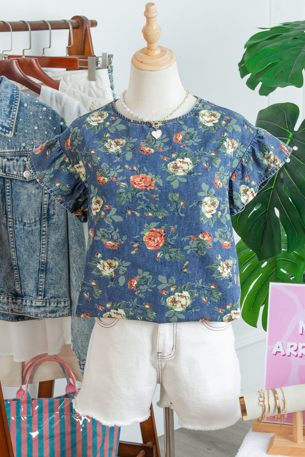 Ashleigh Blue Floral Denim Top – Ruffle Sleeve Washed Denim Blouse Dear-Lover Dropshipping Tops/Tops & Tees