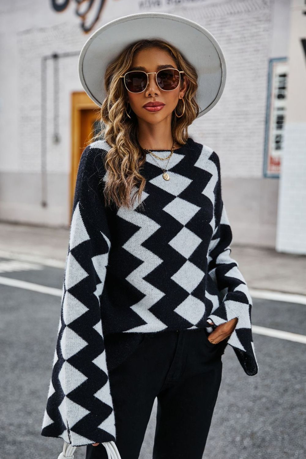 B&W ZigZag Flare Sleeve Round Neck Sweater