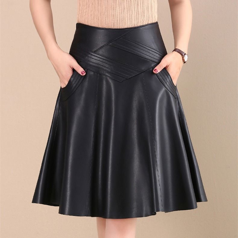 Black Knee-length High-waist pleated Leather Skirt with pockets