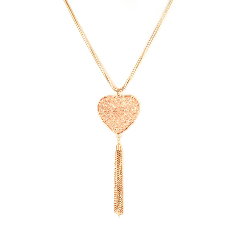 Rose gold heart-shaped pendant necklace 