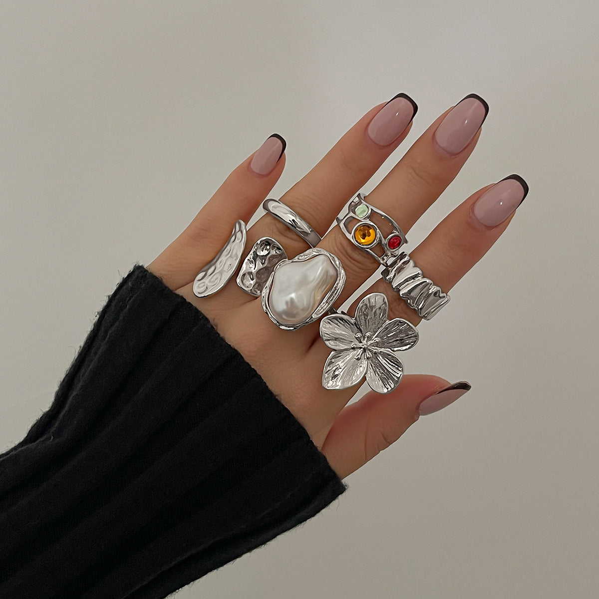 French Baroque Adjustable 6 Ring Set