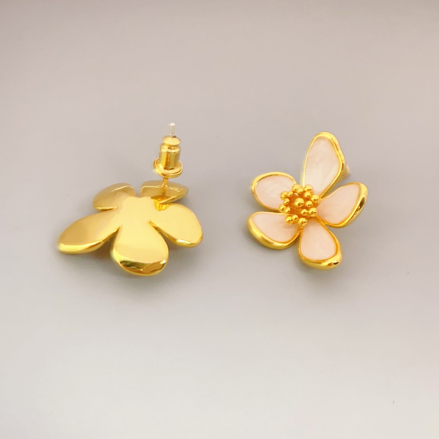 White and Gold Plated Flower Ear Studs For Women