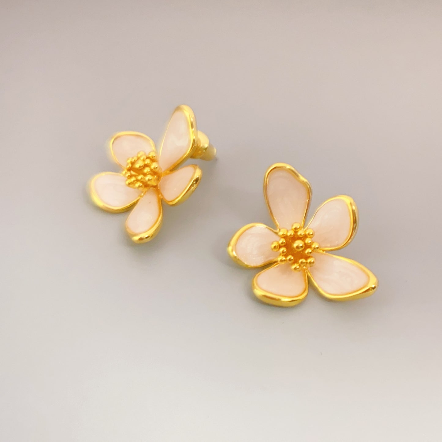 White and Gold Plated Flower Ear Studs For Women