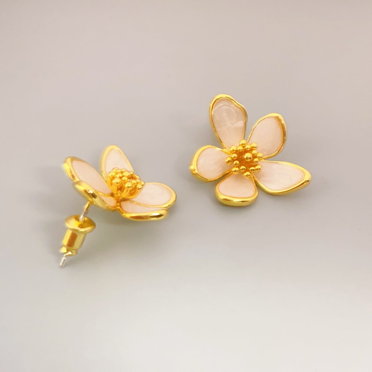 White and Gold Plated Flower Ear Studs For Women