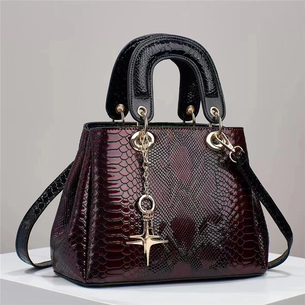 Women's PU Crocodile Purse