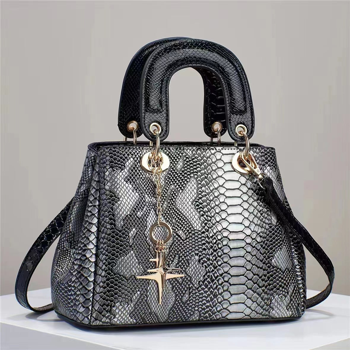 Women's PU Crocodile Purse