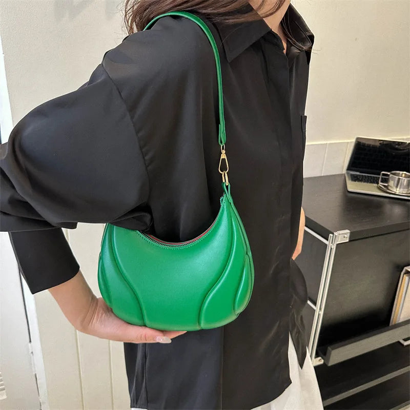 Retro Saddle Crescent Shoulder Bag