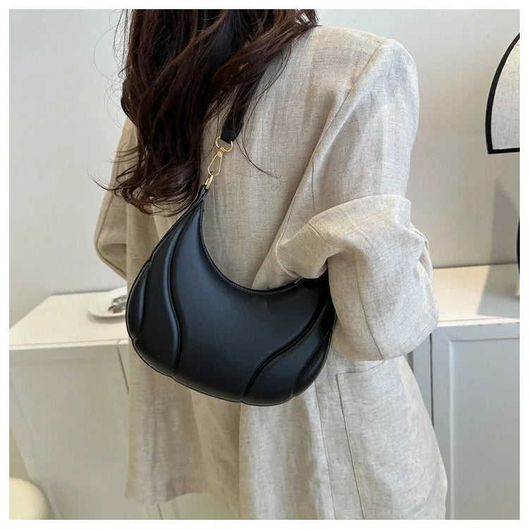 Retro Saddle Crescent Shoulder Bag