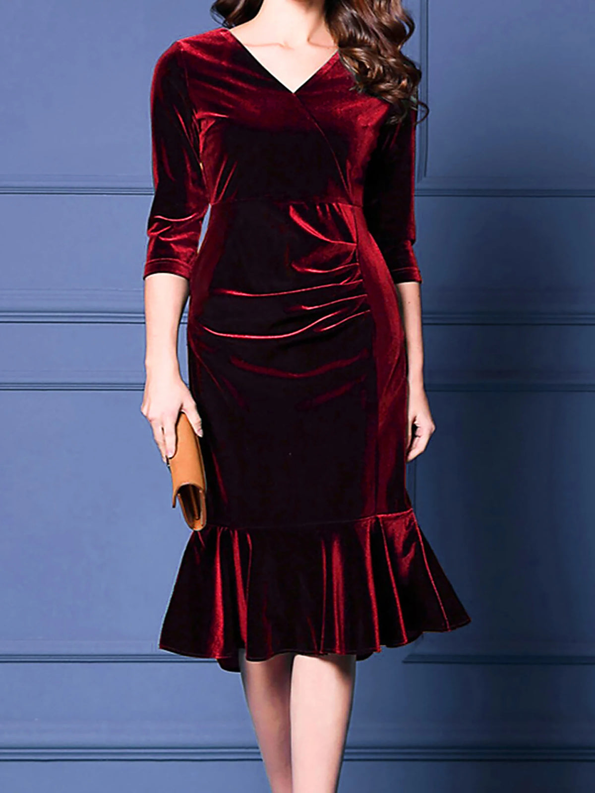 Elegant Plus Size Velvet Midi Dress