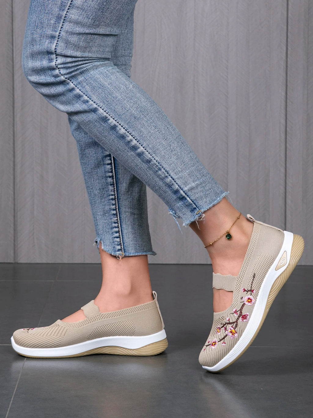 Floral Breathable Mesh Flat Shoes