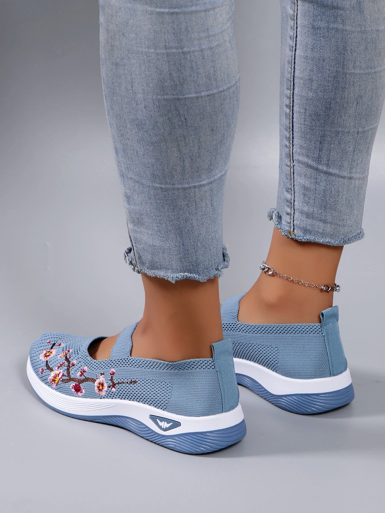 Floral Breathable Mesh Flat Shoes