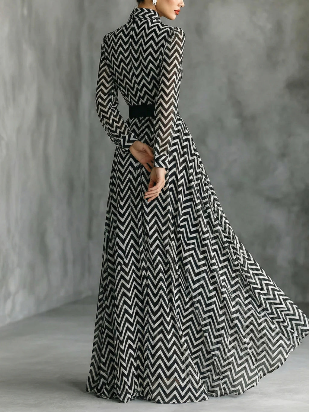 B&W Chevron Print Long Sleeve Maxi Dress