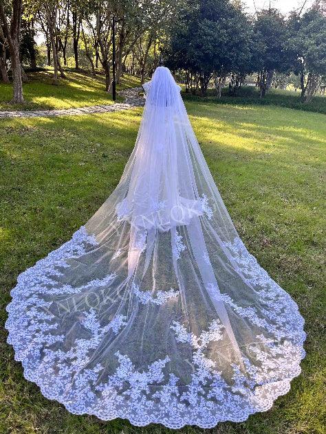 White Ivory Mesh Lace Scalloped Edge Bridal Veil Bazaare Mart Floral Applique Bridal Veil