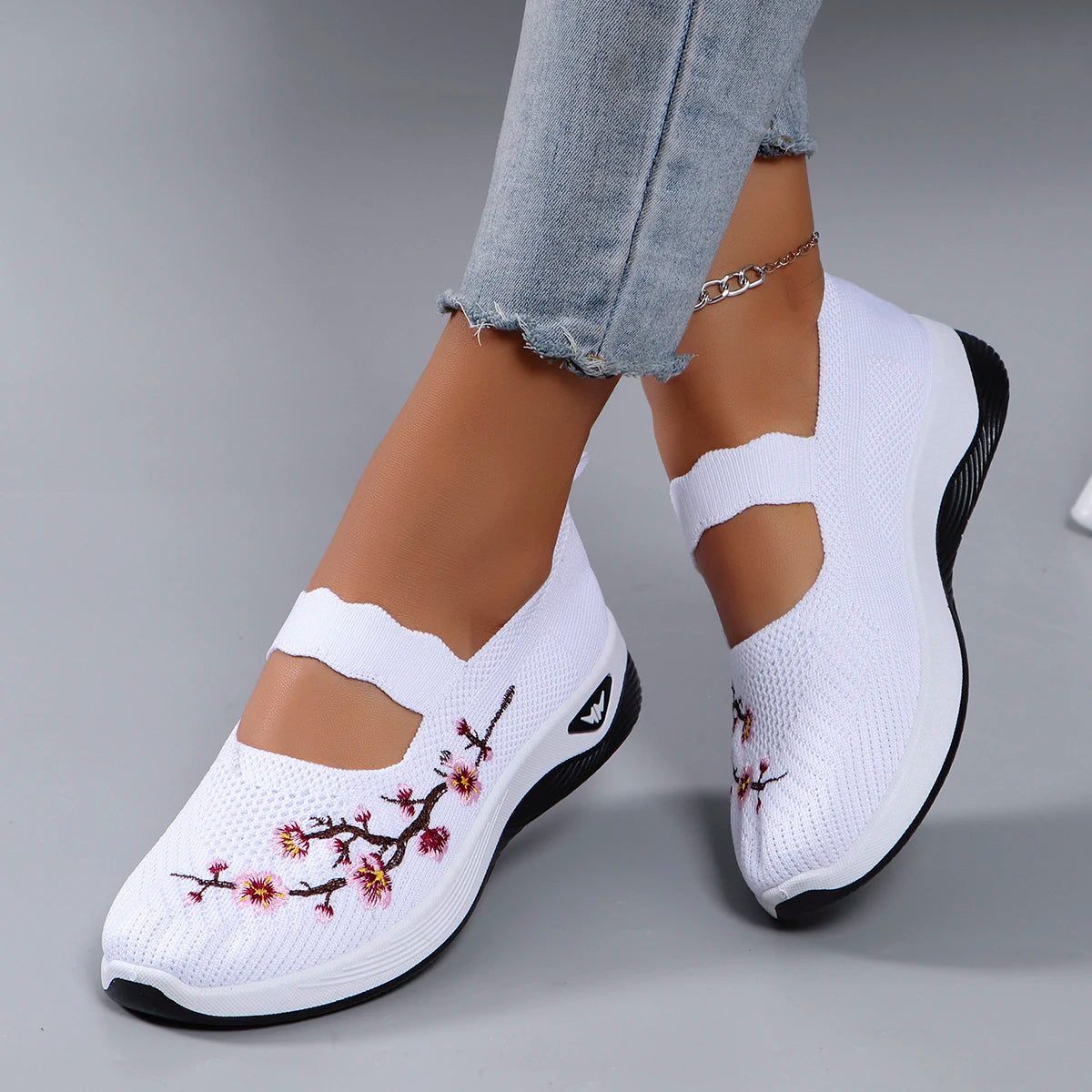 Floral Breathable Mesh Flat Shoes