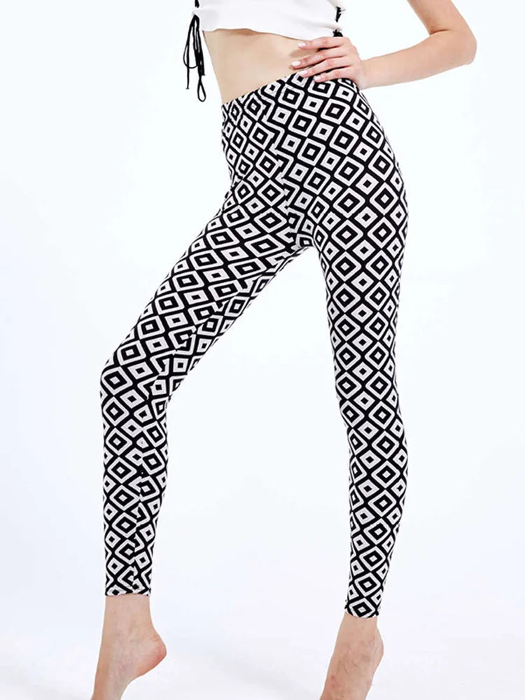 Women's Printed Leggings – Stretch Ankle-Length Fashion Leggings with Unique Pattern Designs PD141 Roundabout Bazaare Mart Leggings
