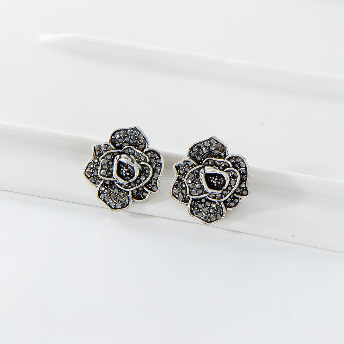 Simple Alloy Diamond Retro Rose Stud Earrings