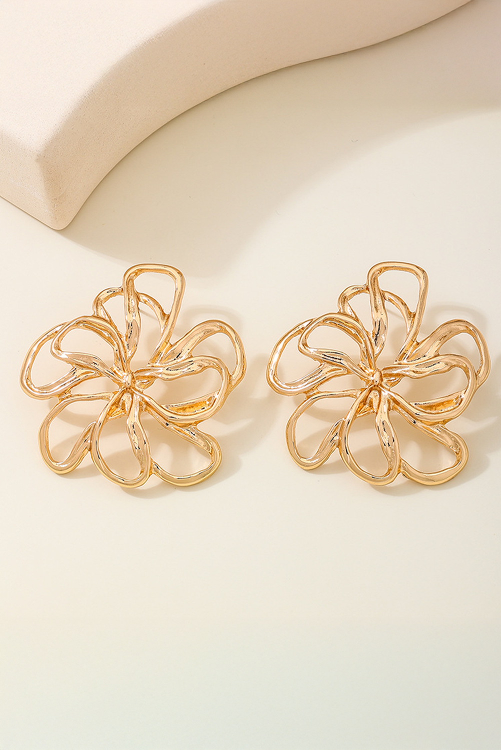 Gold Hollow Out Floral Dangle Earrings