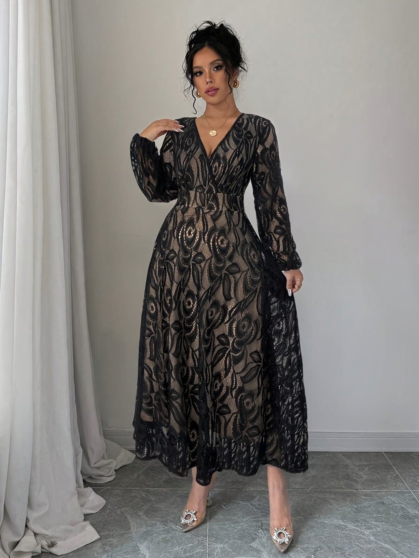 Elegant Long Sleeve V-Neck Lace Peplum Dress