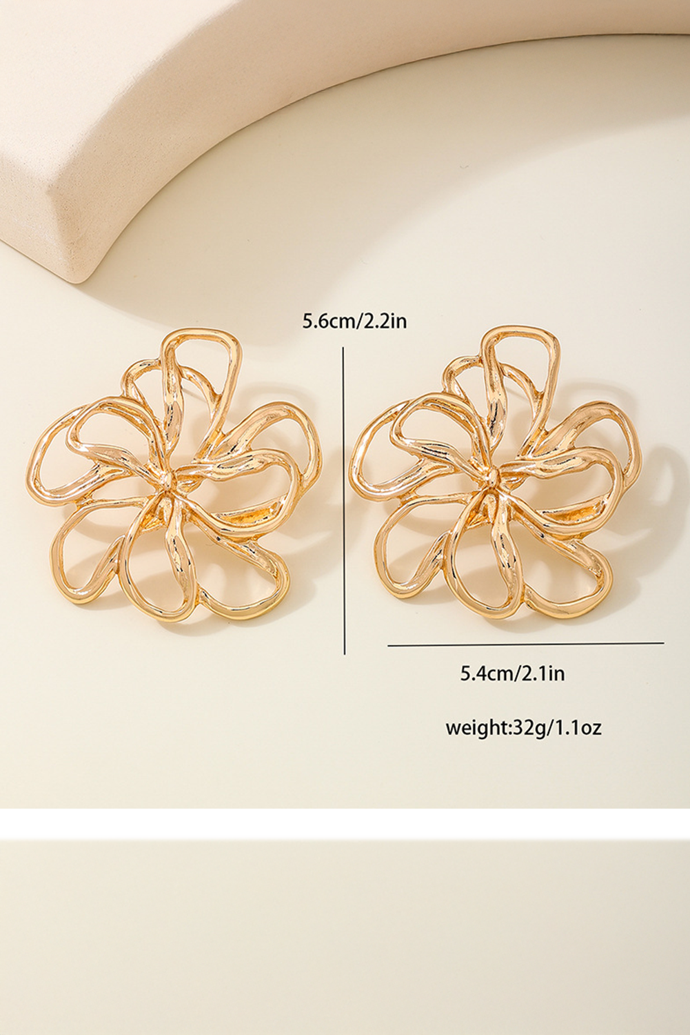 Gold Hollow Out Floral Dangle Earrings