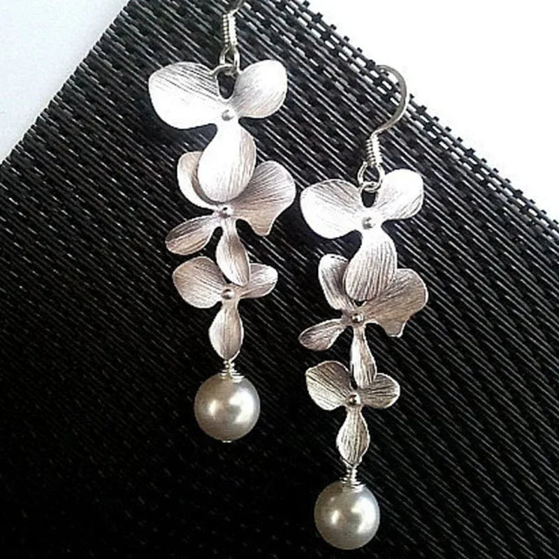 Silver Petals Necklace And Earrings Set Bazaare Mart Silver Flowers Necklace Earrings Set