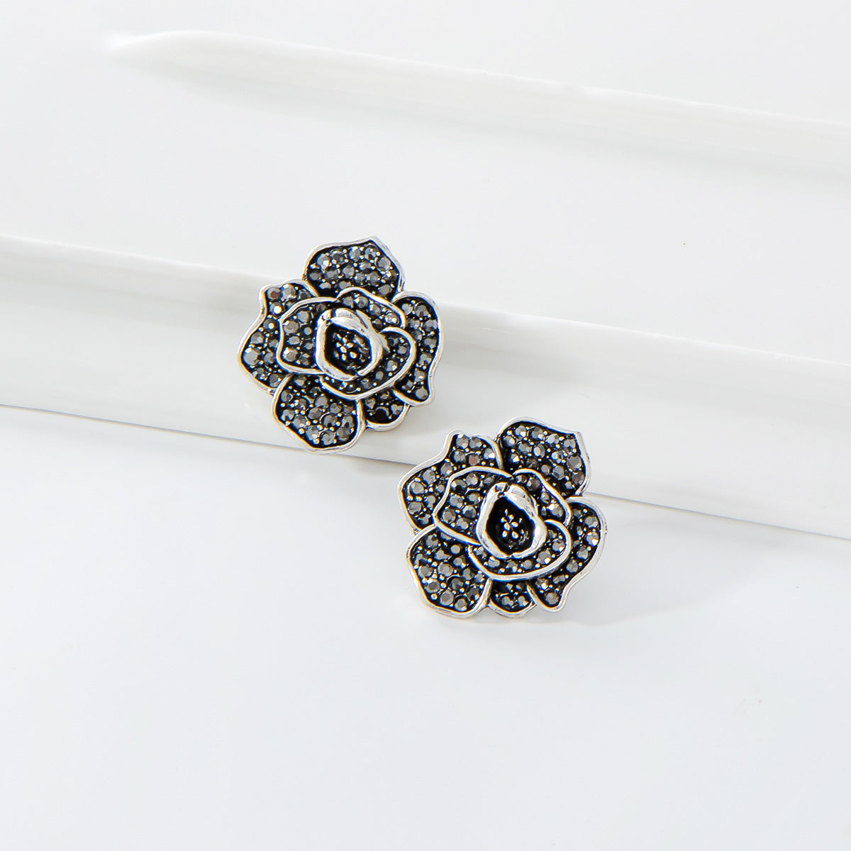 Simple Alloy Diamond Retro Rose Stud Earrings