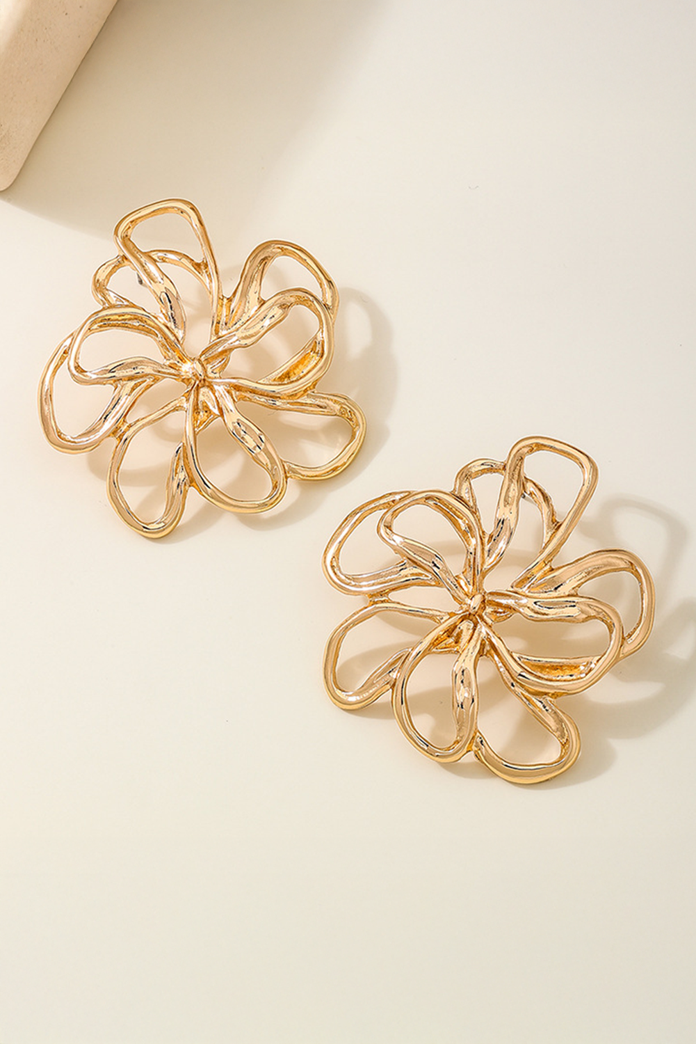 Gold Hollow Out Floral Dangle Earrings