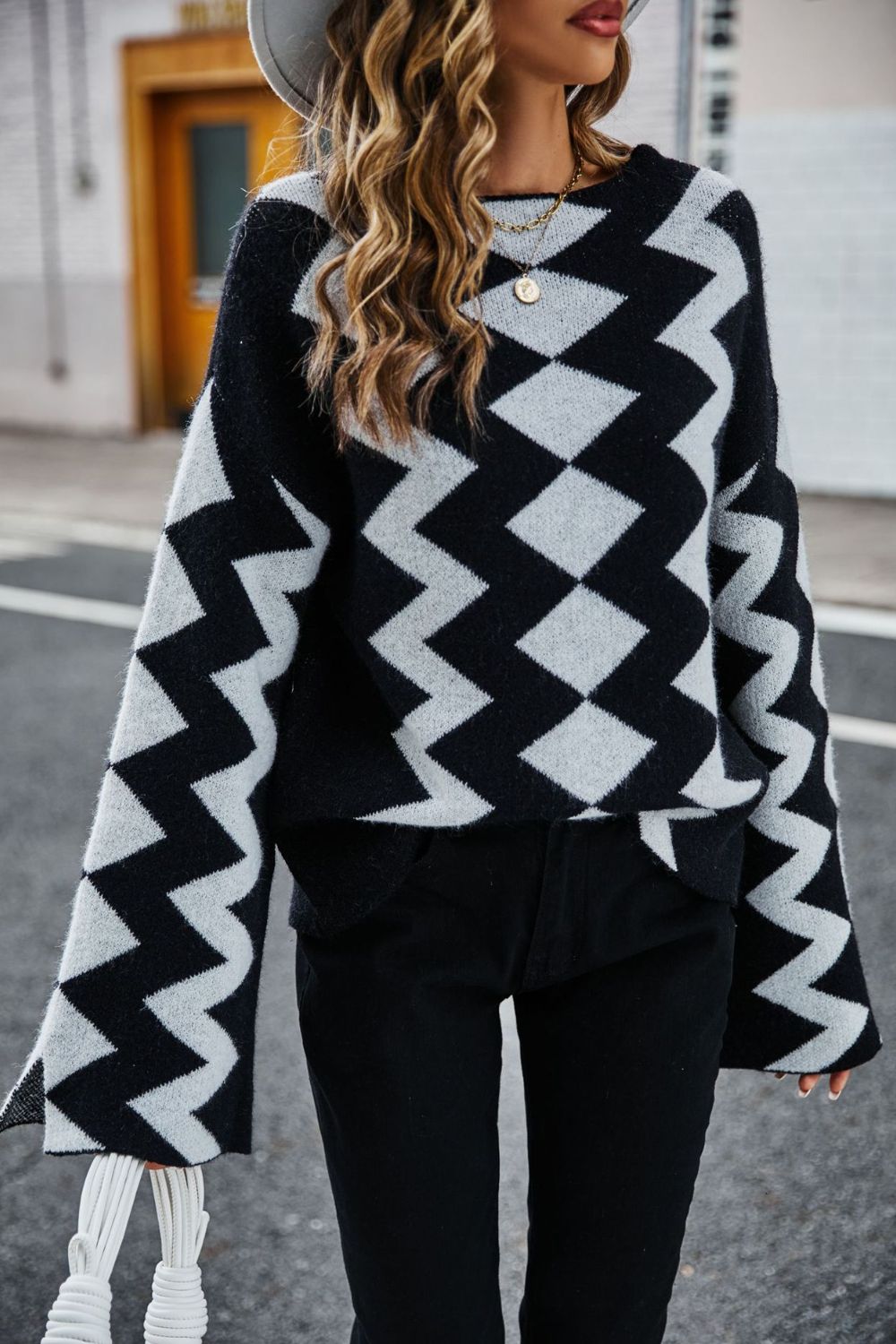 B&W ZigZag Flare Sleeve Round Neck Sweater