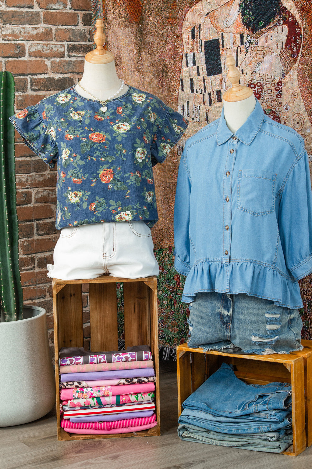 Ashleigh Blue Floral Denim Top – Ruffle Sleeve Washed Denim Blouse Dear-Lover Dropshipping Tops/Tops & Tees