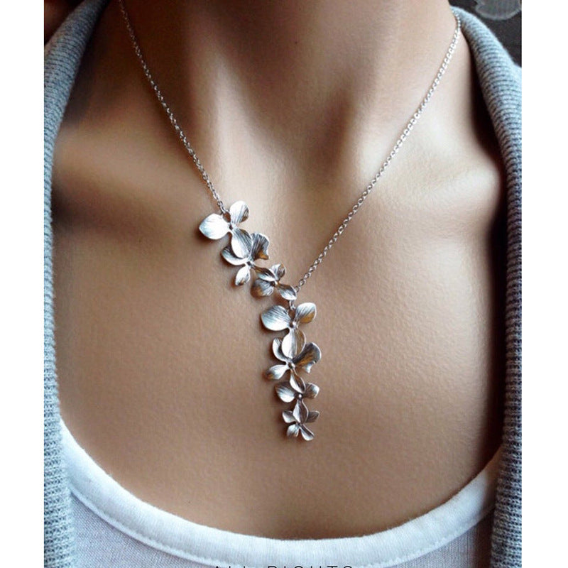 Silver Petals Necklace And Earrings Set
